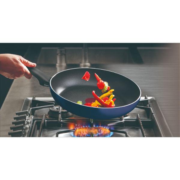 T-fal(ティファール) ロイヤルブルー インテンス フライパン ディープパン 深型 22cm ガス火専用 D52183 :U967219:LOHACO Yahoo!店 - 通販 - Yahoo!ショッピング T-fal(ティファール) ロイヤルブルー インテンス フライパン ディープパン 深型 22cm ガス火専用 D52183 :U967219:LOHACO Yahoo!店 - 通販 - Yahoo!ショッピング