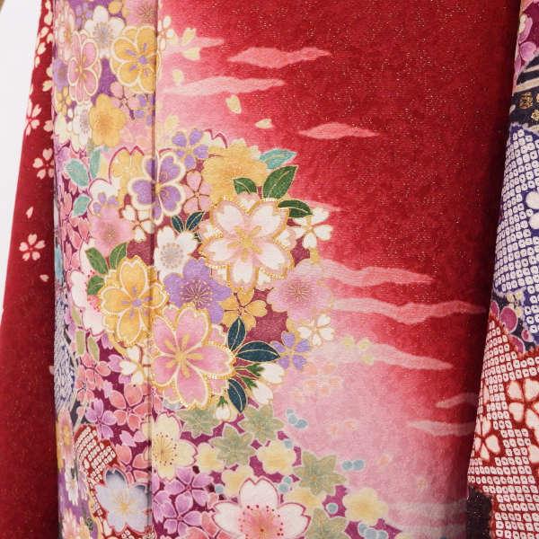 振袖販売 金駒刺しゅうと金箔加工の華やかな赤【正絹】【中古