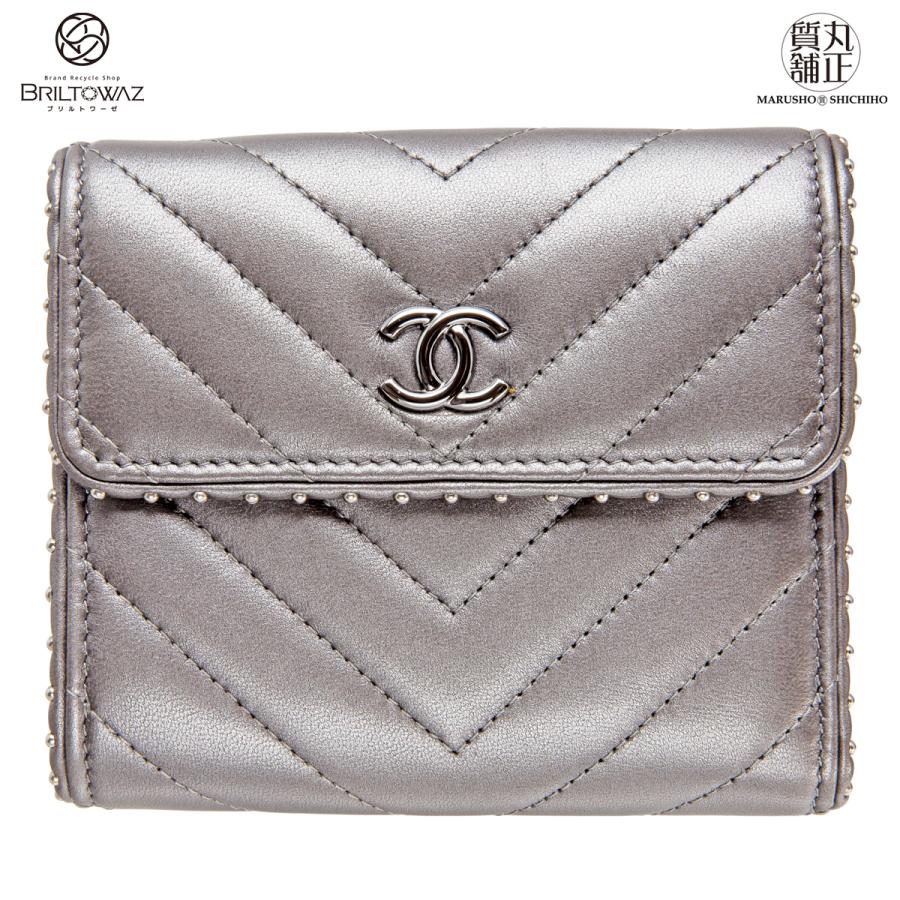 CHANEL シャネル コンパクト 財布 シェブロン スタッズ V字 A81214 三  