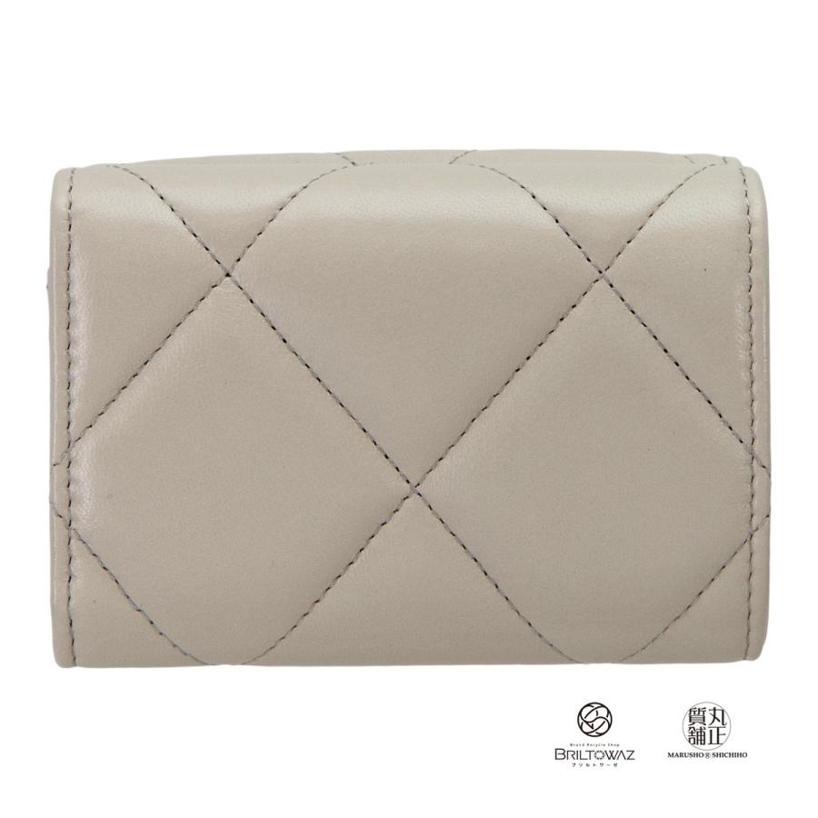 CHANEL 【直営買付】シャネル 22クルーズ 19 スモールフラップ CHANEL 【直営買付】シャネル 22クルーズ 19 スモールフラップ