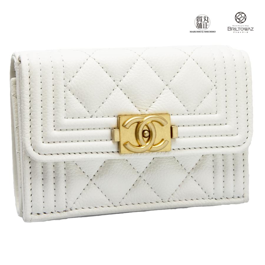 CHANEL シャネル 22AW BOY スモール ウォレット A84432 白 CHANEL シャネル 22AW BOY スモール ウォレット A84432 白