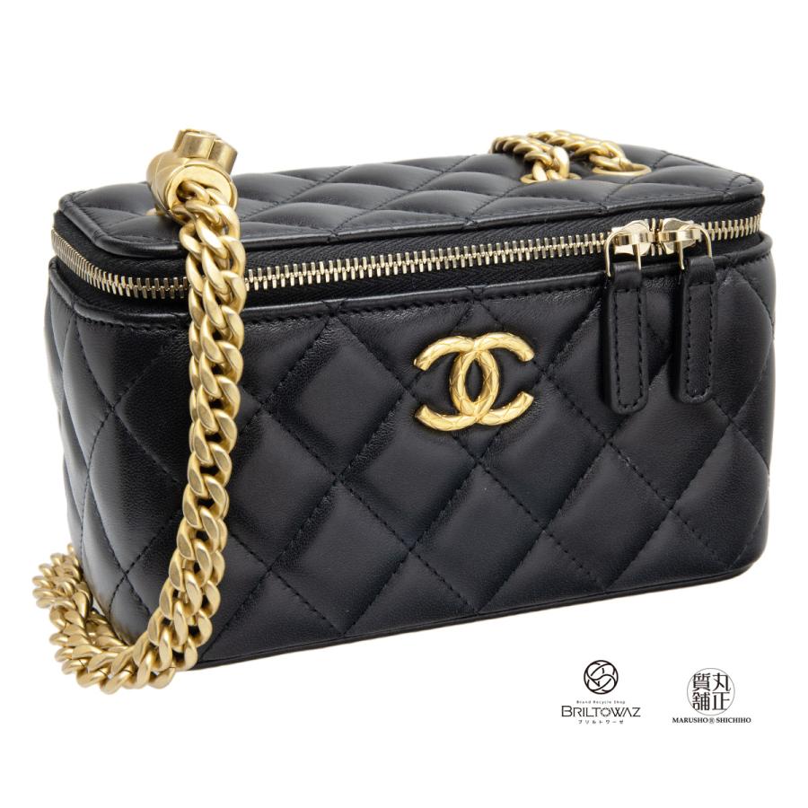 CHANEL シャネル 2022AW マトラッセ Wチェーン バニティケース CHANEL シャネル 2022AW マトラッセ Wチェーン バニティケース