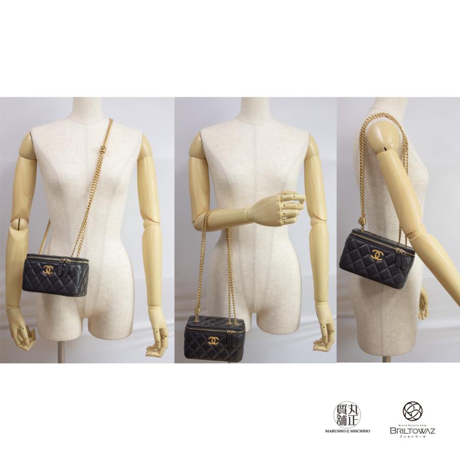 CHANEL シャネル 2022AW マトラッセ Wチェーン バニティケース CHANEL シャネル 2022AW マトラッセ Wチェーン バニティケース