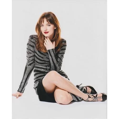 ダコタジョンソン　Dakota Johnson　約20.3x25.4cm　輸入　写真　約20.3x25.4cm　11719d | 