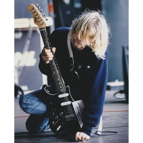 バンド ニルヴァーナ カートコバーン Kurt Cobain 約20.3x25.4cm バンド ニルヴァーナ カートコバーン Kurt Cobain 約20.3x25.4cm