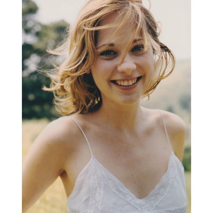 セール中…ズーイー・デシャネル直筆サイン入り超 大型写真… ズーイーデシャネル Zooey Deschanel 輸入 写真 23477 : movie-images