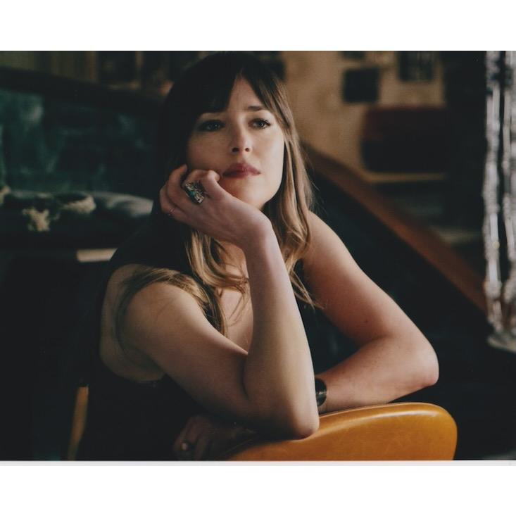 ダコタジョンソン　Dakota Johnson　約20.3x25.4cm　輸入　写真　40425d | 
