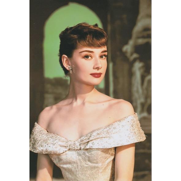ハガキサイズ オードリーヘップバーン Audrey Hepburn 約15.8 x10.1cm