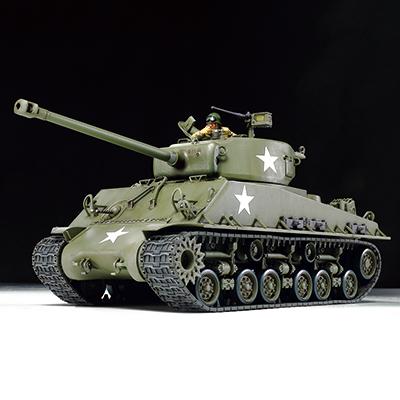 ふるさと納税 静岡市 タミヤのプラモデル (1/35 アメリカ戦車 M4A3E8
