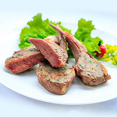 ふるさと納税 稚内市 【稚内の肉職人】たかみさんのPREMIUMラムチョップ 320g(4〜6本)×5パック|y-sf|02