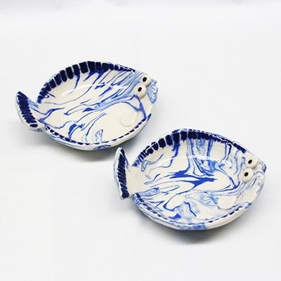 ふるさと納税 日出町 暘谷焼聖山窯 カレイの形の中皿(マーブル模様)2枚