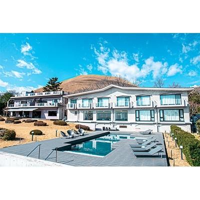 ふるさと納税 伊東市 【伊豆高原ホテルUMITO the salon IZU】1泊朝食付ペア宿泊招待券・豊富な地野菜朝食