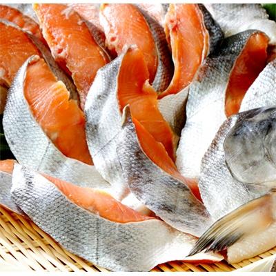 ふるさと納税 白糠町 大手百貨店も扱う「新巻鮭姿切身」約1.7kg(4分割) 鮭切り身
