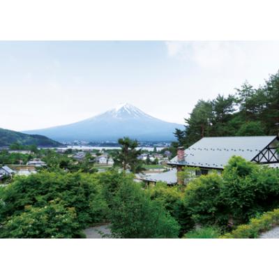 期間セール ！ ふるさと納税 富士河口湖町 【河口湖カントリーコテージBan】休前日ペア!コテージ1棟貸し切り *1泊2日朝食付き 【AAA1427477700】(52020円)