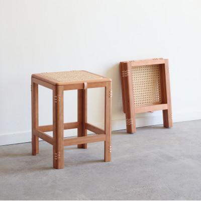 匿名！送料無料！ ふるさと納税 宇治市 木製折り畳み椅子「patol stool」 籐張り 【HOV2410944488】(87860円)