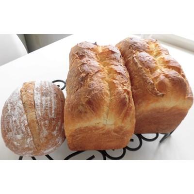 ふるさと納税 帯広市 パン工房ル・カルフール 高級食パン「Le carrefour」2本と天然酵母パン1個