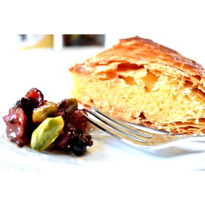 ふるさと納税 すさみ町 大きめ6号!ガレット・デ・ロワwith峠プレミアム「玄」〜ナッツ・ドライフルーツの蜂蜜漬〜　すさみ町 すさみ町