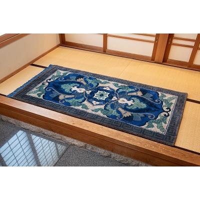 ふるさと納税 佐賀市 鍋島緞通[手織]兜唐花紗綾形地縁雷文 中藍地灰地茶(95×191cm)