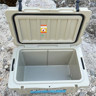 ふるさと納税 いなべ市 オリジナルマット(SeaDek)付ハードクーラーボックス　(サイズ:45L)　カラー:タン_2