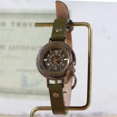 ふるさと納税 大津市 天然樹木[ウォールナット]と八角形デザインの文字盤が可愛い腕時計 Sサイズ ベルトカラー:オリーブ