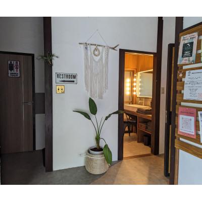 【中古品/USED】 ふるさと納税 唐津市 【宿泊券】「スリーピーマウンテン」1泊2日1組貸切、宿泊・BBQレンタル・温泉チケット付き5名様券 【SKC1691198349】(61640円)