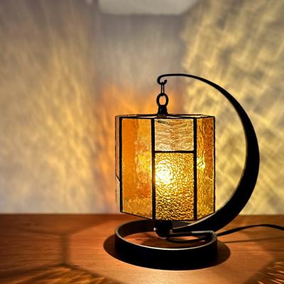 ふるさと納税 瀬戸市 Nijiiro Lamp のステンドグラスのテーブルランプ サークルクリア アンバー