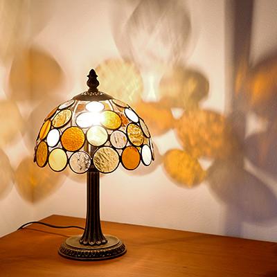 ふるさと納税 瀬戸市 Nijiiro Lamp のステンドグラスのテーブルランプ ニジイロボウル アンバー