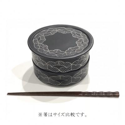 ふるさと納税 有田町 有田焼・田清窯 マットブラック松絵段重 24to3 西富陶磁器の画像
