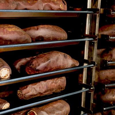 ふるさと納税 尾花沢市 先行受付 冷凍 焼き芋 700g×3パック スイカの名産地  尾花沢産 さつまいも シルクスイートの画像