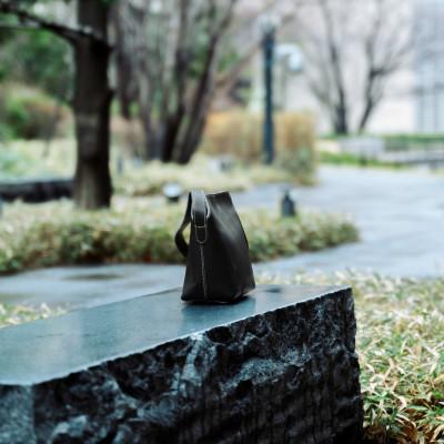 ふるさと納税 香芝市 グラブ革　ボディバッグ　ブラックの画像