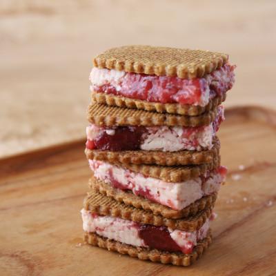 ふるさと納税 浜松市 バターサンド4個入り(あかのね苺4個)