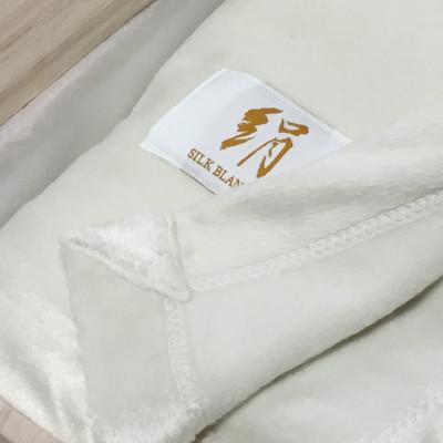 ふるさと納税 泉大津市 天然の美容繊維　シルク　毛布　シングル　アイボリー　10024_1