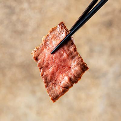 ふるさと納税 上牧町 犬用のA5ランク榛原牛ローストビーフ100g×3パック(18食)の画像
