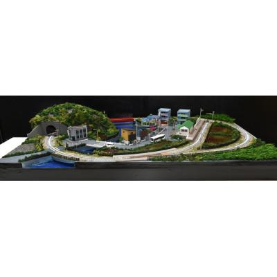 ふるさと納税 南箕輪村 Nゲージ 鉄道ジオラマレイアウト 90×60cm 単線 引込駅のある街並み(ポイント電動化)の画像