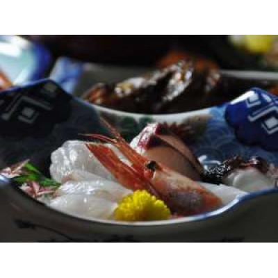 ふるさと納税 高浜町 一皿分の料理はたご屋 由幸のご会席一皿分の料理 お召しあがる券4名様 獲れたての事あたらしいな魚をお刺身で