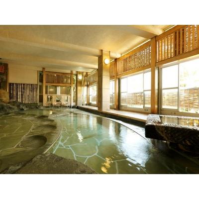 【新商品】 ふるさと納税 伊豆市 修善寺温泉【湯回廊　菊屋】平日宿泊券2名様 【2963124580】(108000円)