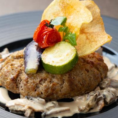 ふるさと納税 室戸市 【ホテルメイド】土佐あかうし100%ハンバーグステーキ自家製ソース(150g&times;2個)年6回(偶数月)