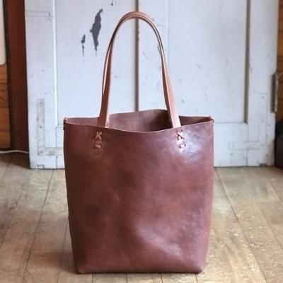 ふるさと納税 紋別市 一枚革トートバッグ(ブラウン)【レザー ふるさと納税 紋別市 一枚革トートバッグ(ブラウン)【レザー