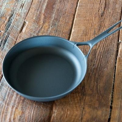 ふるさと納税 三条市 薄く 軽い 鋳物フライパン 26cm [UNILLOY(ユニロイ)] 【030P011】の画像