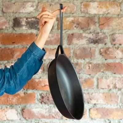 ふるさと納税 三条市 薄く 軽い 鋳物フライパン 26cm [UNILLOY(ユニロイ)] 【030P011】の画像