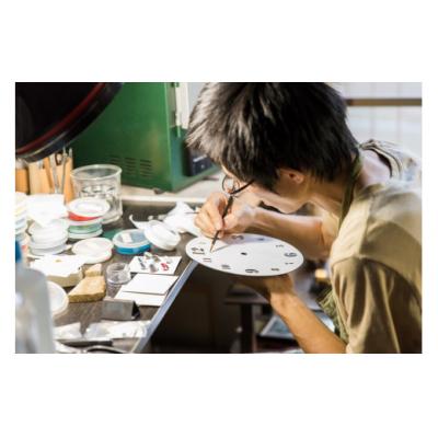 ほぼ未使用 ふるさと納税 北本市 Kenichi Kondo　七宝じかん　七宝文字盤M(壁掛け時計セット・白地に青文字) 【1371790074】(50000円)