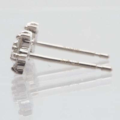 ふるさと納税 甲府市 K18WG フラワーモチーフダイヤモンドピアス HTOP