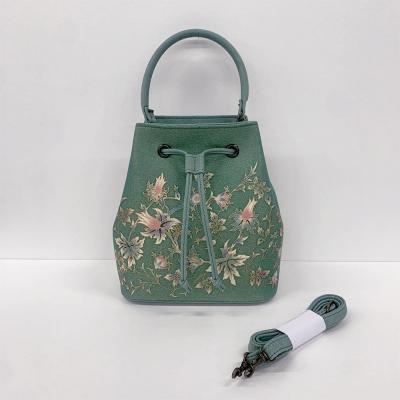 ふるさと納税 京都市 [京都丸紅]V&amp;A京友禅巾着バッグ(グリーン)