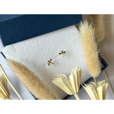 ふるさと納税 甲府市 K18 トンボモチーフピアス(PE8224) : さとふる