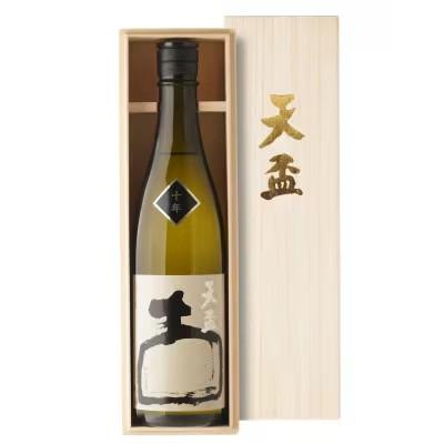 ふるさと納税 筑前町 福岡県鑑評会 金賞受賞の10年長期貯蔵の古酒 化粧箱入り [天盃]麦焼酎 いにしえ10年