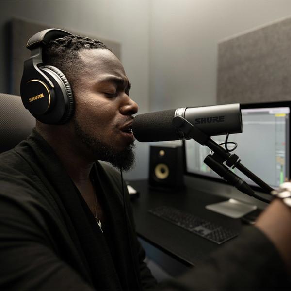 SHURE(シュア) ボーカル用ダイナミックマイクロホン＜プリアンプ内蔵＞   SM7dB | SHURE | 06