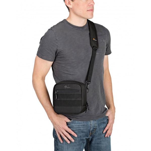 ロープロ プロタクティック ユーティリティーバッグ 100AW LP37181-PWW ブラック | Lowepro | 05