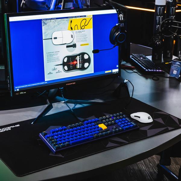 エンドゲームギア ゲーミングマウスパッド  ステルスブラック EGG-MPJ-890-SBK |  | 15