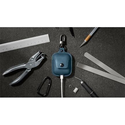 TWELVESOUTH AirSnap for AirPods - ディープティール AirPods(エアーポッズ)本革 レザーケース 充電OK 落下防止 カラビナ付き TWS-BG-000050 [振込不可] | フォーカルポイント | 03
