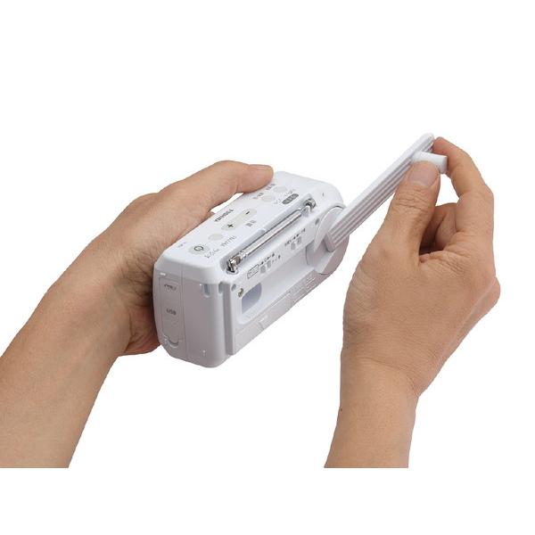 TOSHIBA(東芝) 手回し充電ラジオ　防災ラジオ  ホワイト TY-JKR6-W ［ワイドFM対応 /防水ラジオ /AM/FM］ | TOSHIBA | 19